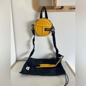 Eastpak x Telfar Circle Bag - Yellow